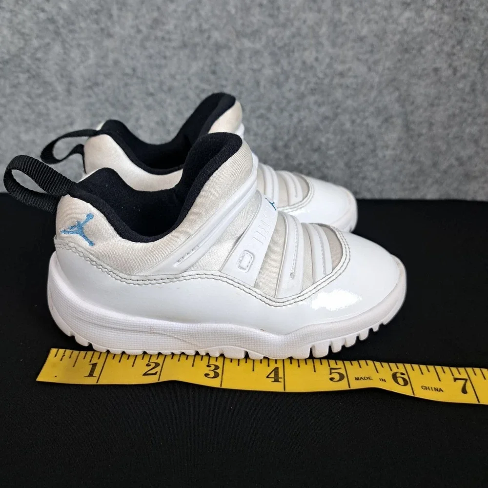 Nike jordan 11